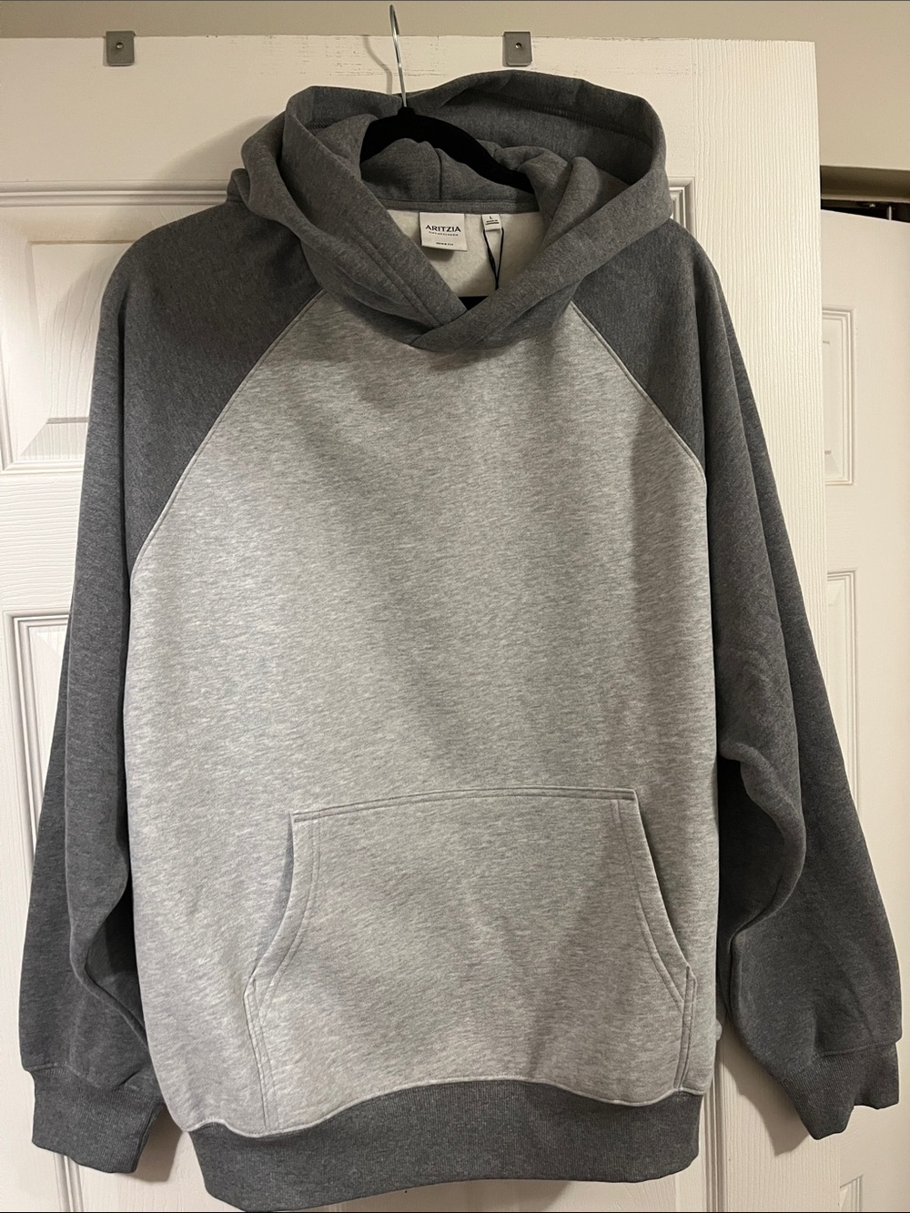 NWT Aritzia Mega Raglan Hoodie